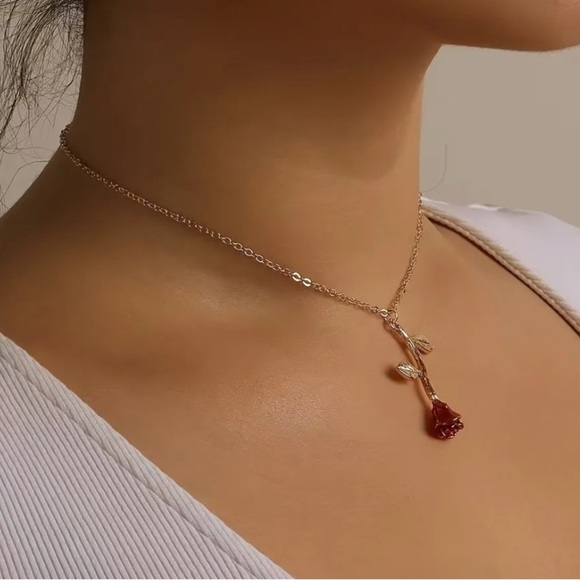 NEW Gold Rose Pendant Necklace - Picture 4 of 5